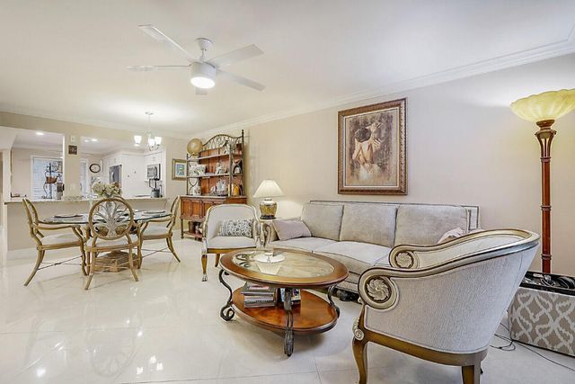 7286 Huntington Lane 204, Delray Beach, FL 33446