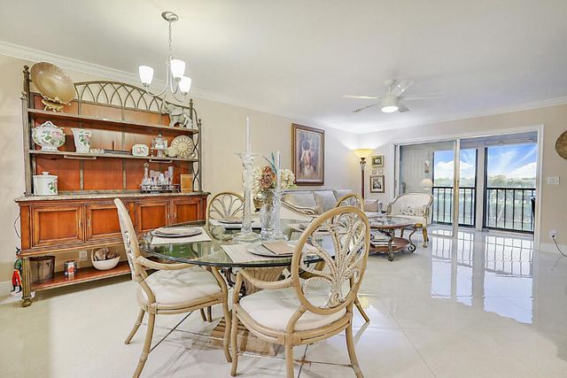 7286 Huntington Lane 204, Delray Beach, FL 33446