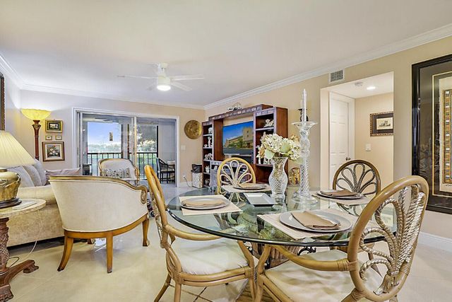 7286 Huntington Lane 204, Delray Beach, FL 33446