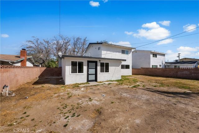 836 E Pillsbury, Lancaster, CA 93535