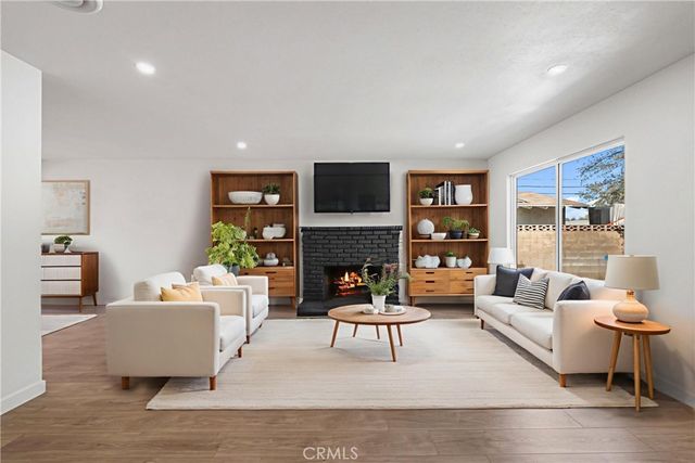 836 E Pillsbury, Lancaster, CA 93535