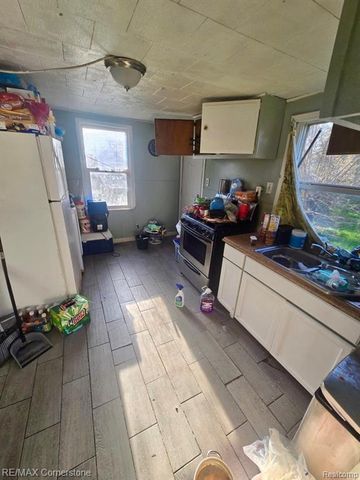 28658 Glenwood Street, Inkster, MI 48141