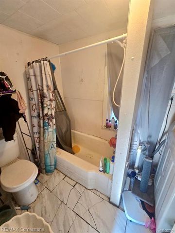 28658 Glenwood Street, Inkster, MI 48141
