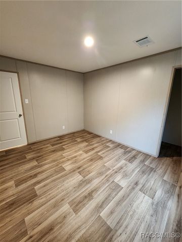 7513 W Dunklin Street, Dunnellon, FL 34433