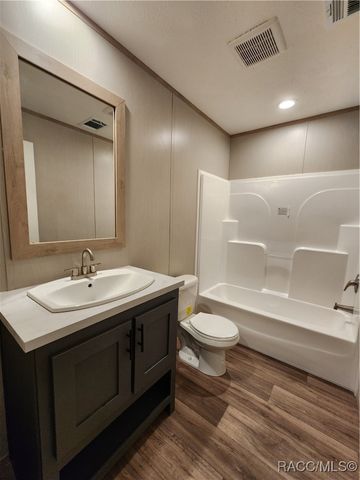 7513 W Dunklin Street, Dunnellon, FL 34433