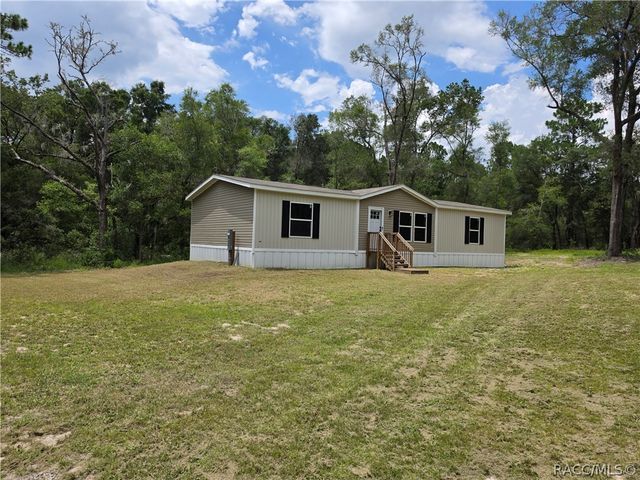 7513 W Dunklin Street, Dunnellon, FL 34433