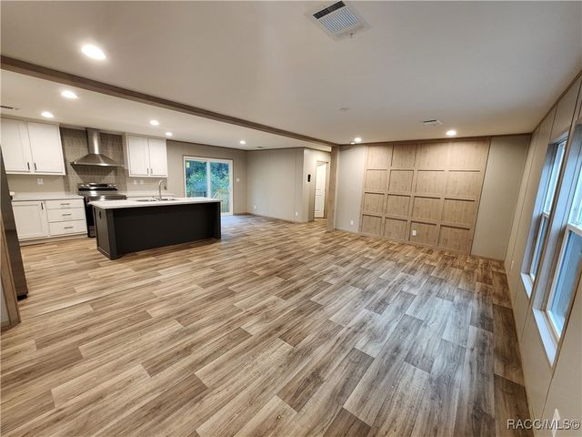 7513 W Dunklin Street, Dunnellon, FL 34433