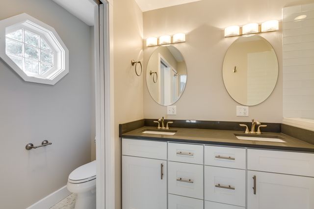 3119 Lake Avenue E, Wilmette, IL 60091