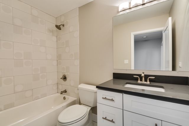 3119 Lake Avenue E, Wilmette, IL 60091