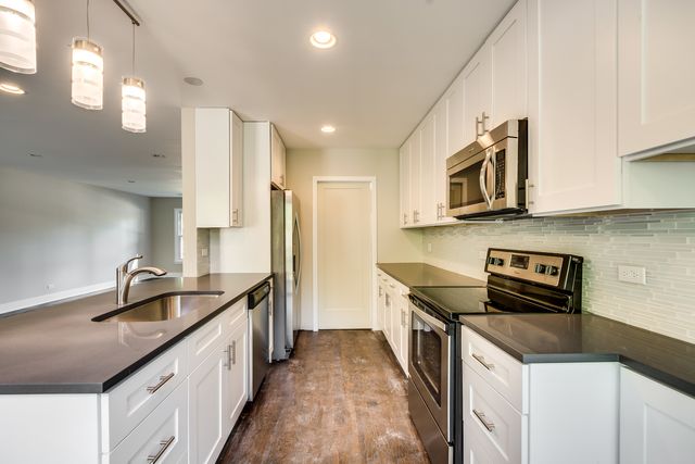 3119 Lake Avenue E, Wilmette, IL 60091