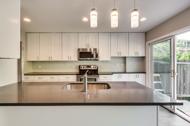 3119 Lake Avenue E, Wilmette, IL 60091