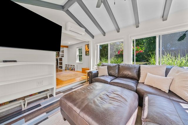 6 Stonewall Ter, Kingston, MA 02364