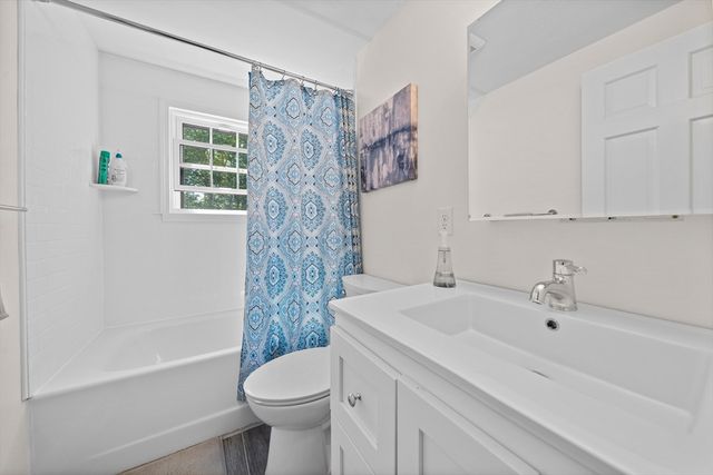 6 Stonewall Ter, Kingston, MA 02364