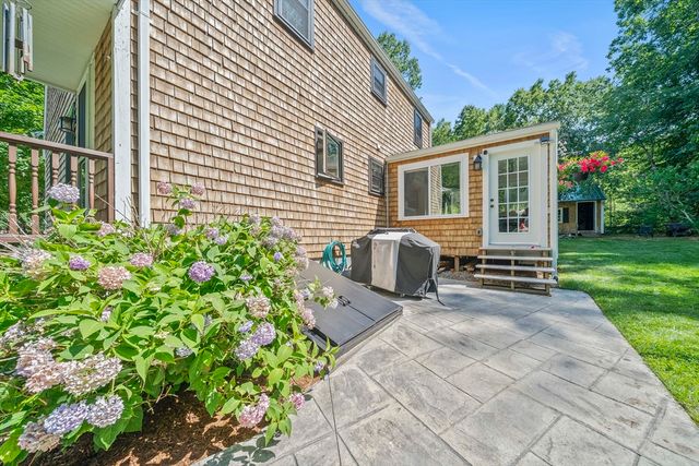 6 Stonewall Ter, Kingston, MA 02364