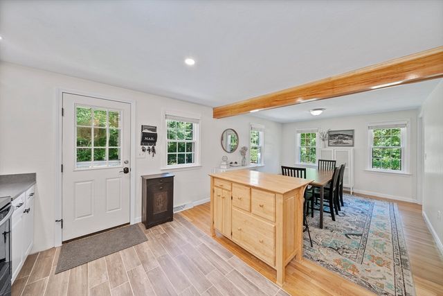 6 Stonewall Ter, Kingston, MA 02364