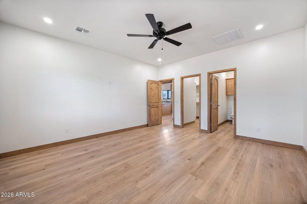 Image 13 of property listing at 2202 PAGE Drive, Overgaard, AZ 85933