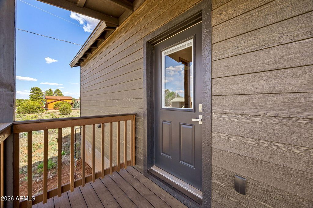 Image 21 of property listing at 2202 PAGE Drive, Overgaard, AZ 85933