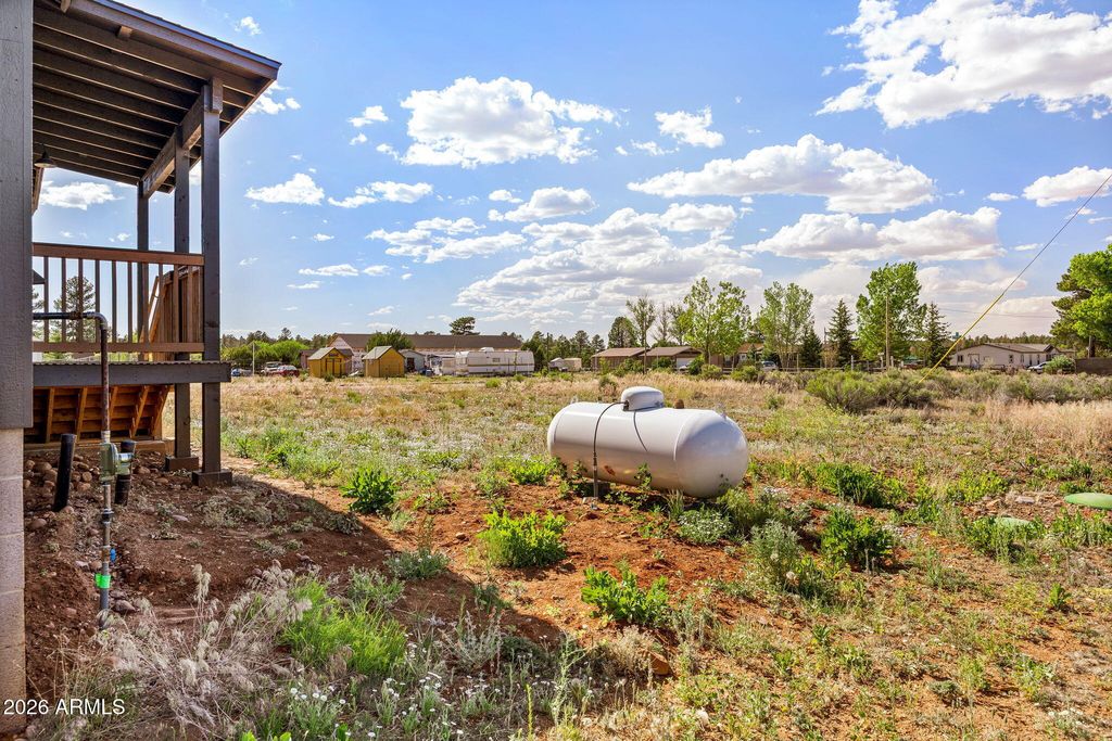 Image 24 of property listing at 2202 PAGE Drive, Overgaard, AZ 85933