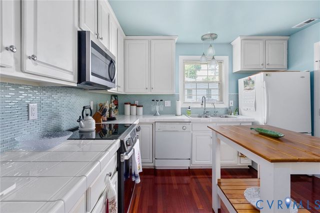 2402 Essex Rd, Henrico, VA 23228