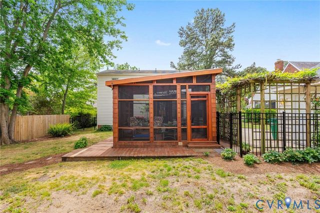 2402 Essex Rd, Henrico, VA 23228