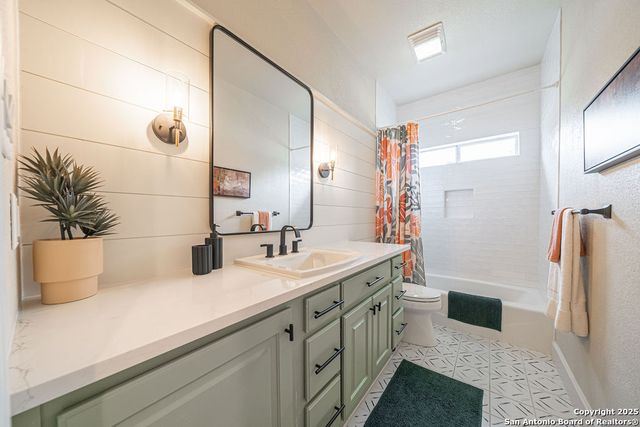 250 Tailwind Dr, Seguin, TX 78155
