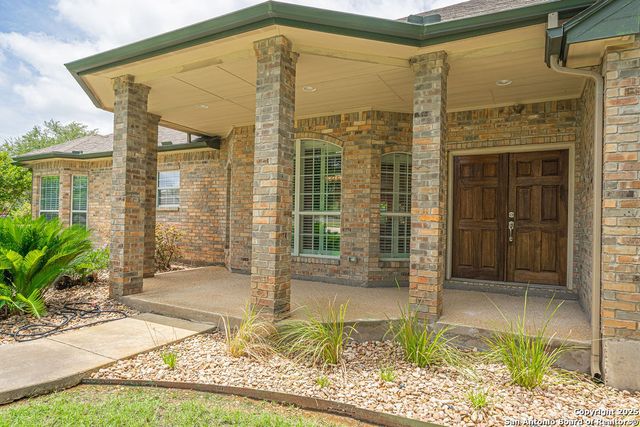 250 Tailwind Dr, Seguin, TX 78155