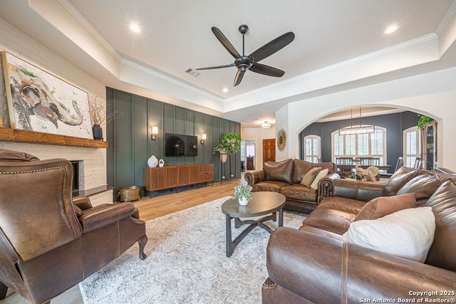 250 Tailwind Dr, Seguin, TX 78155