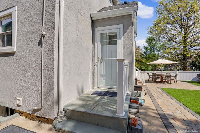 148 Locust Avenue, Scarsdale, NY 10583