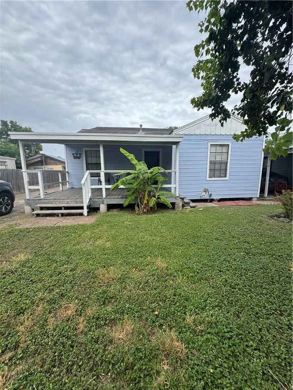 428 Hiawatha St, Corpus Christi, TX 78405 — exterior