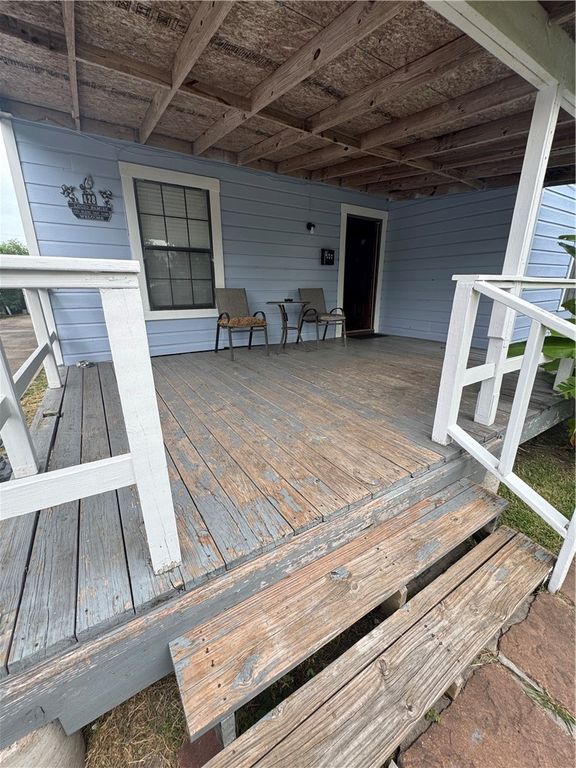 428 Hiawatha St, Corpus Christi, TX 78405 — photo 2