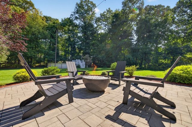 155 Blackstone St, Bellingham, MA 02019