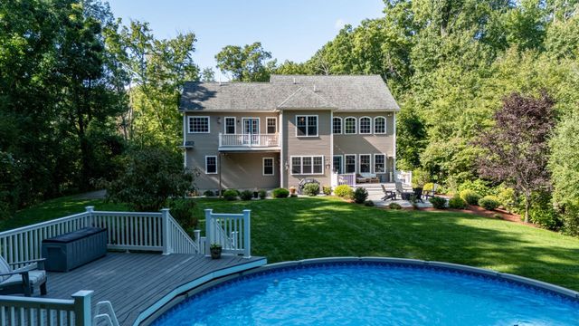 155 Blackstone St, Bellingham, MA 02019