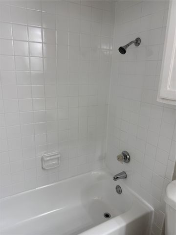 9520 Royal Lane 214, Dallas, TX 75243