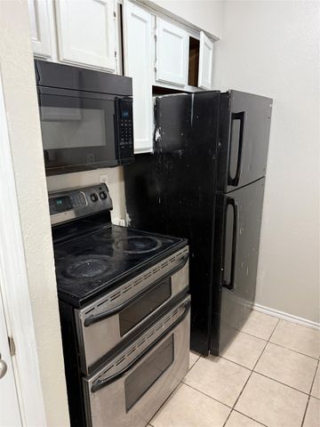 9520 Royal Lane 214, Dallas, TX 75243