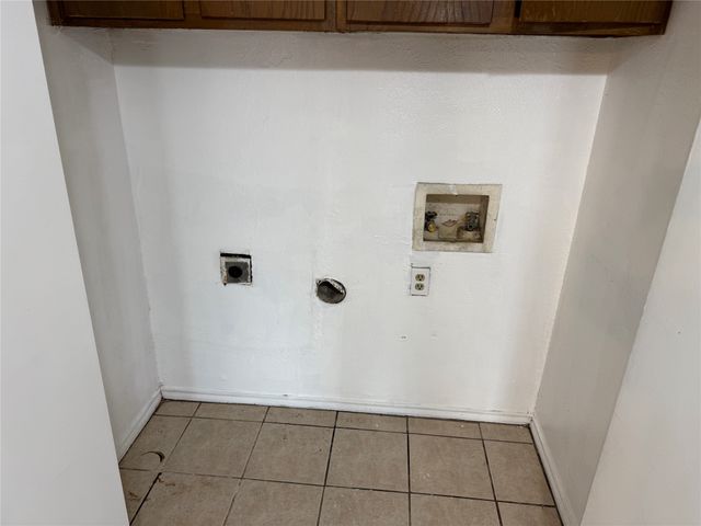 9520 Royal Lane 214, Dallas, TX 75243