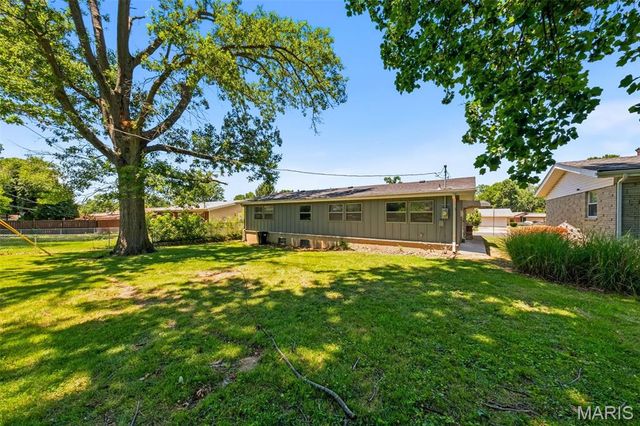 11160 landseer Drive, St Louis, MO 63136