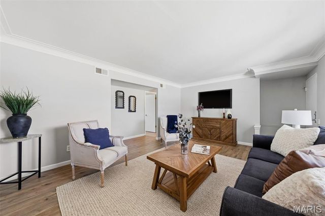 11160 landseer Drive, St Louis, MO 63136