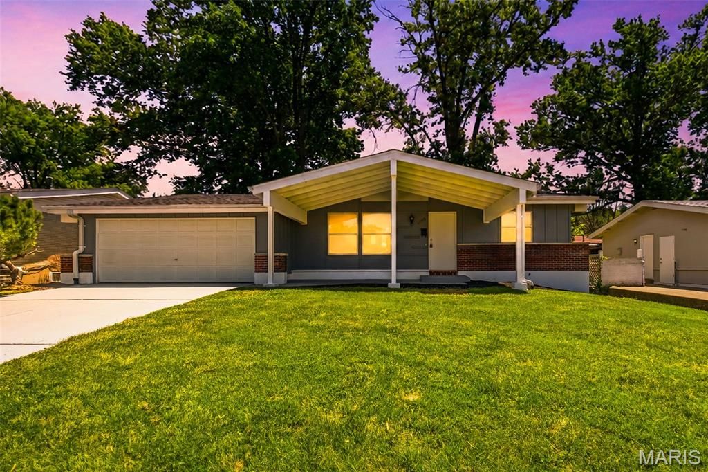 11160 landseer Drive, St Louis, MO 63136