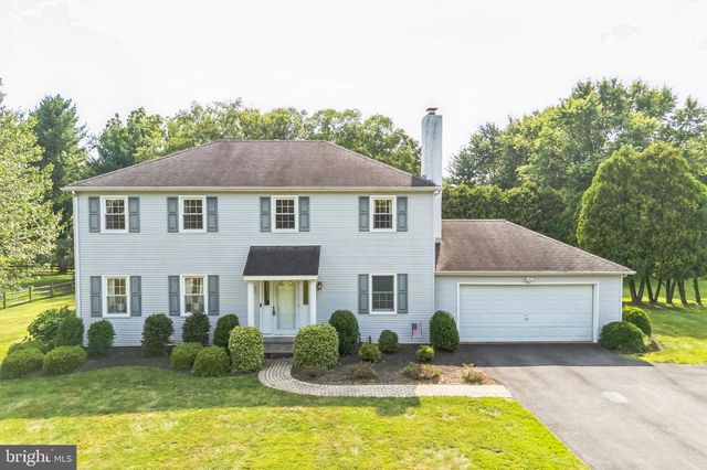 606 LONDONDERRY DR, West Chester, PA 19382