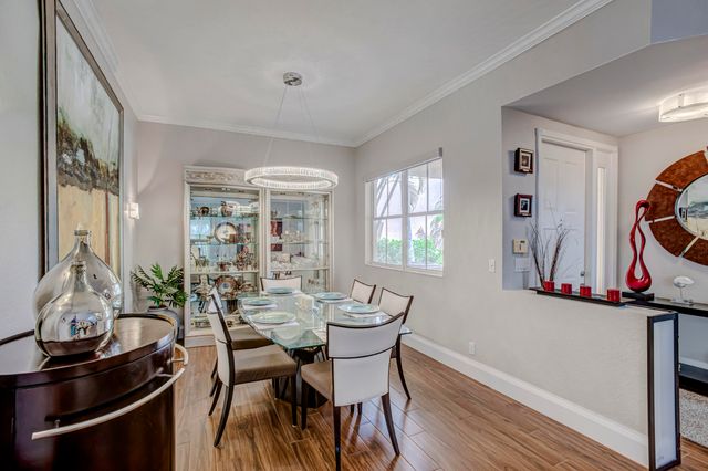 251 Isle Verde Way, Palm Beach Gardens, FL 33418