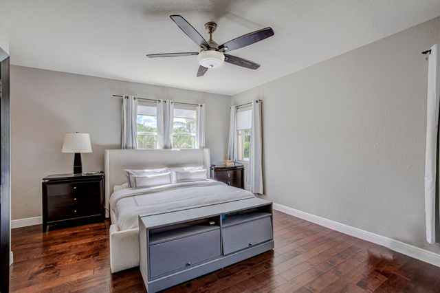 251 Isle Verde Way, Palm Beach Gardens, FL 33418