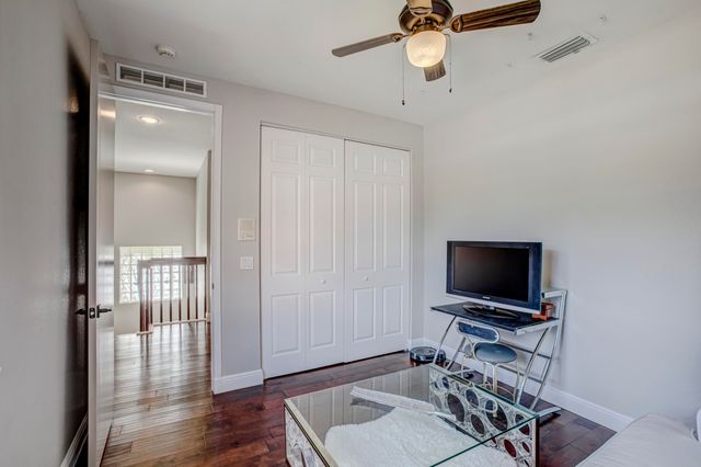 251 Isle Verde Way, Palm Beach Gardens, FL 33418