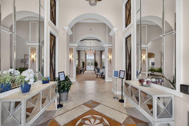 251 Isle Verde Way, Palm Beach Gardens, FL 33418