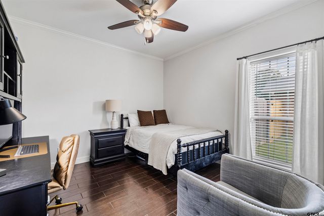 110 Haley Lane, Chandler, TX 75758