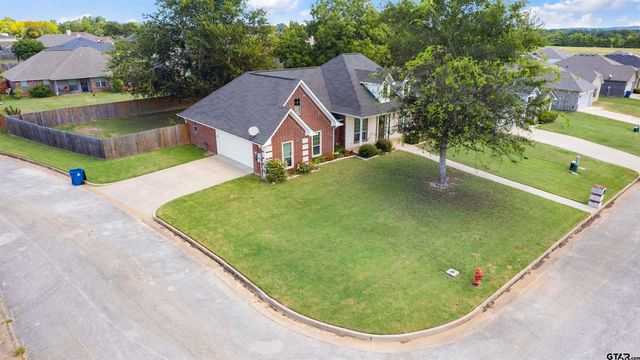 110 Haley Lane, Chandler, TX 75758