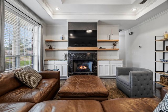 110 Haley Lane, Chandler, TX 75758