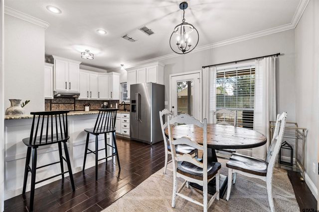 110 Haley Lane, Chandler, TX 75758