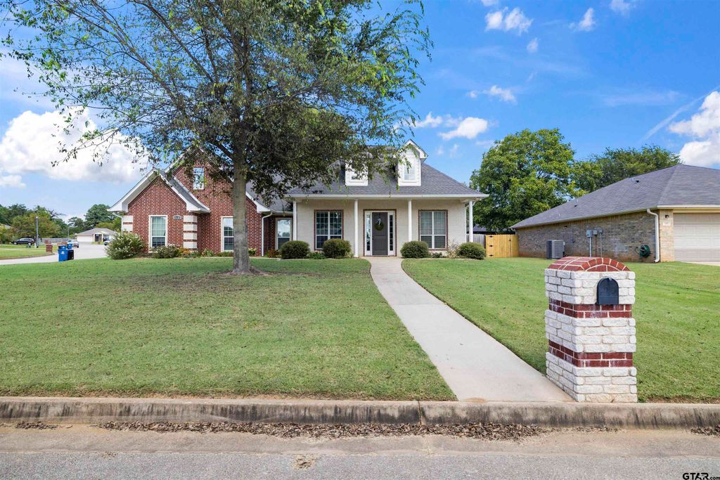 110 Haley Lane, Chandler, TX 75758