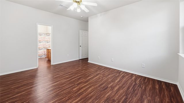 10517 Fossil Hill Drive, Fort Worth, TX 76131
