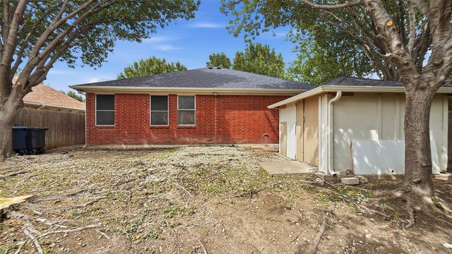 10517 Fossil Hill Drive, Fort Worth, TX 76131